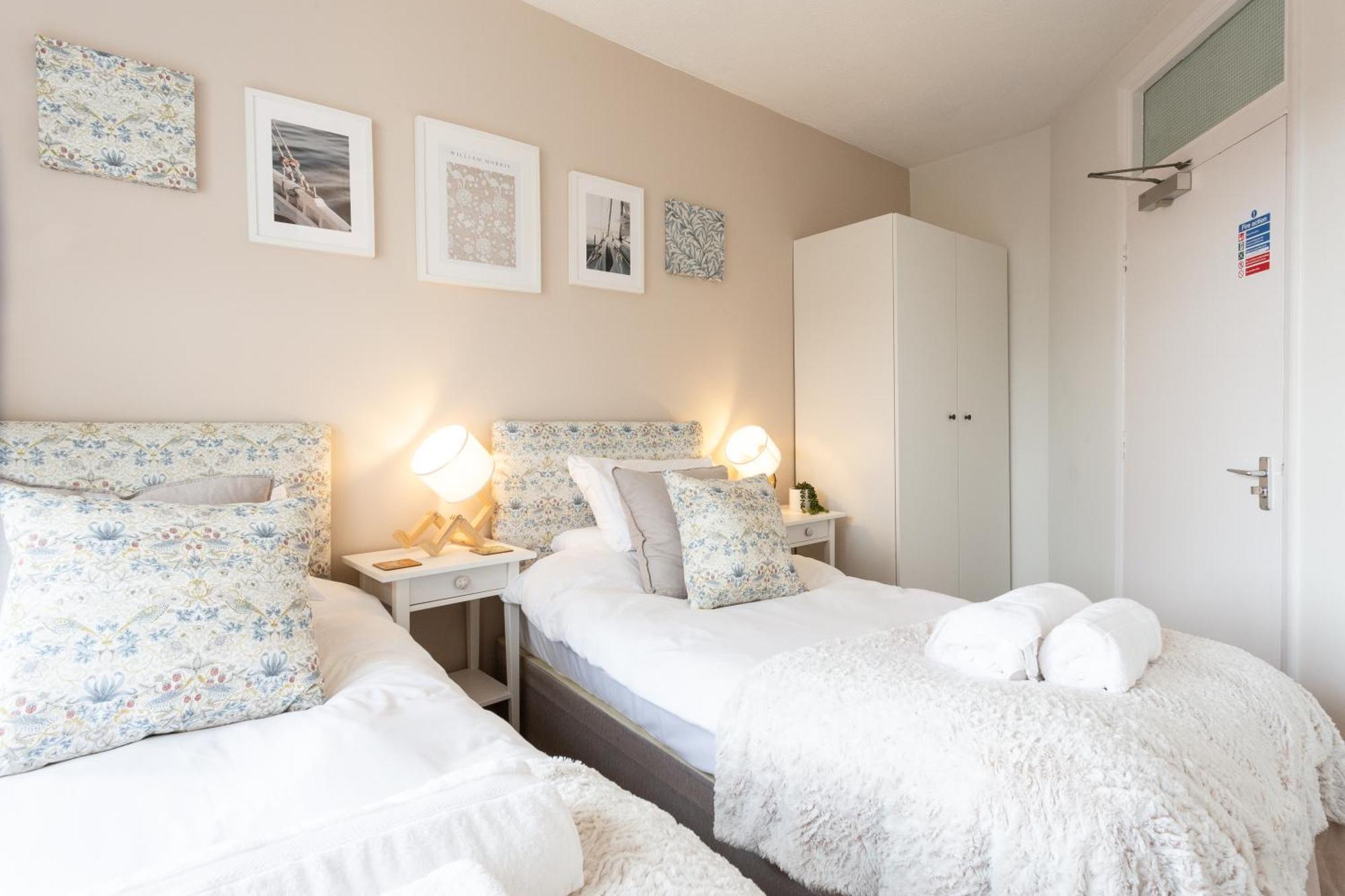 Harry'S House Poole Hotel Bagian luar foto